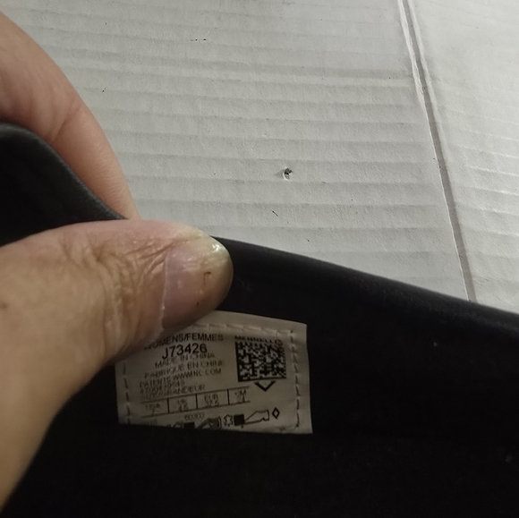 MERRELL ZIP-TOP BLACK SNEAKERS SIZE 7 SLEEK DESIGN - Picture 2 of 5